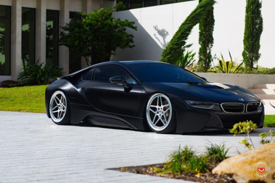  BMW i8 on Vossen Wheels (LC-104) 2016 года  (фото 20 из 39)